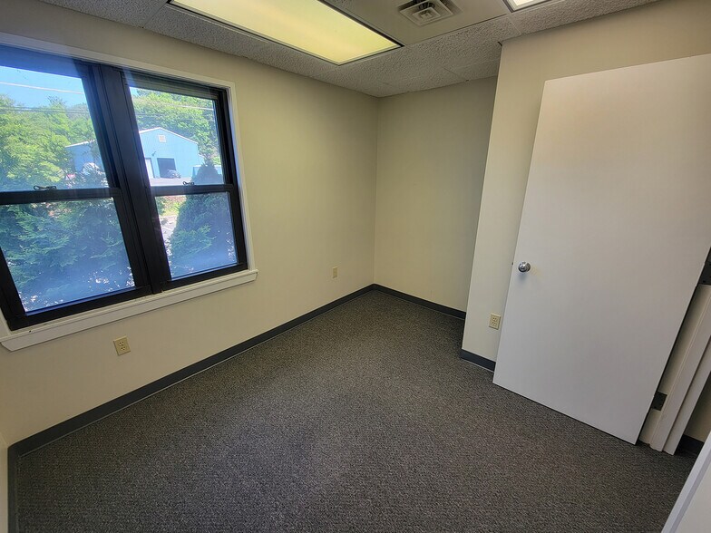 More Photos Of 37 Mill Creek, East Stroudsburg Office For Lease