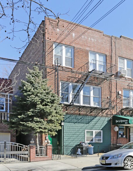 Primary Photo Of 19-17 Ditmars Blvd, Astoria Storefront Retail Residential For Lease