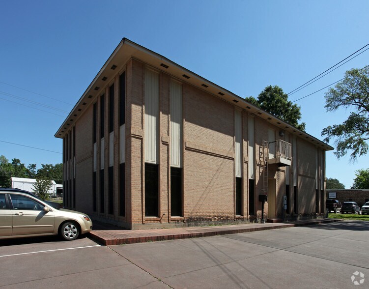 More Photos Of 409 N Loop 336 W, Conroe Office For Lease