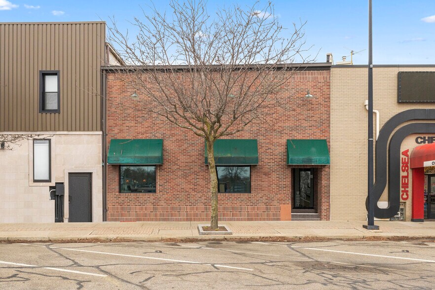 More Photos Of 2919 First St, Wyandotte General Retail For Lease