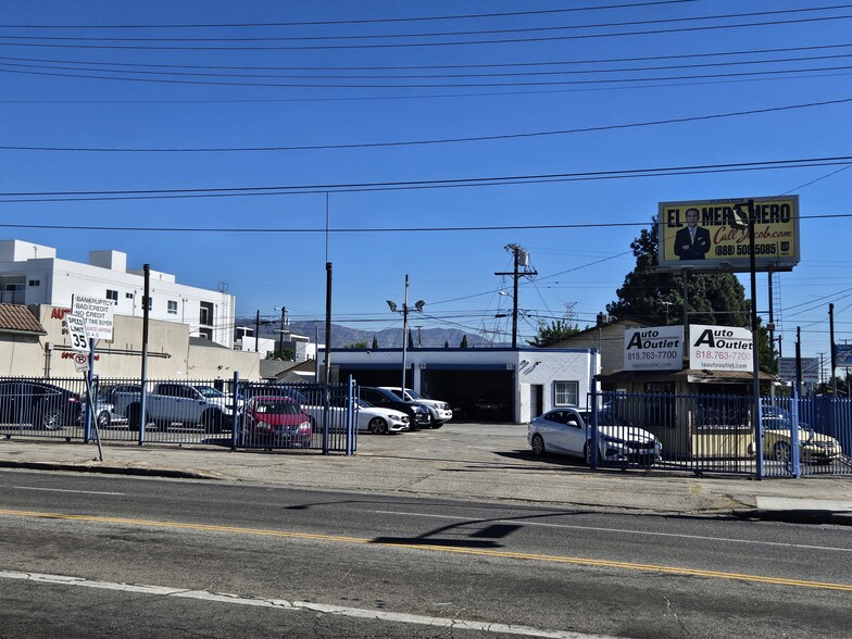 Primary Photo Of 6000 Vineland Ave, North Hollywood Auto Dealership For Sale