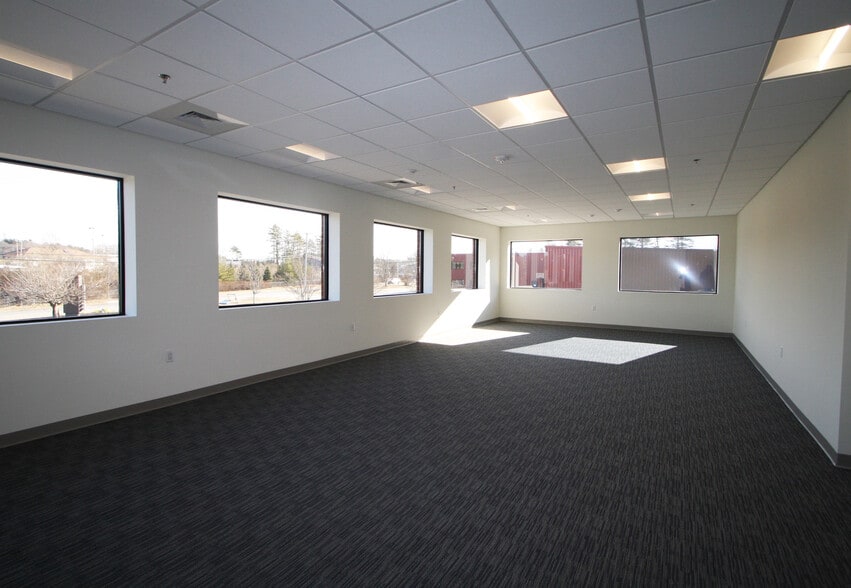 More Photos Of 28 Riverside Dr, Pembroke Research And Development For Lease