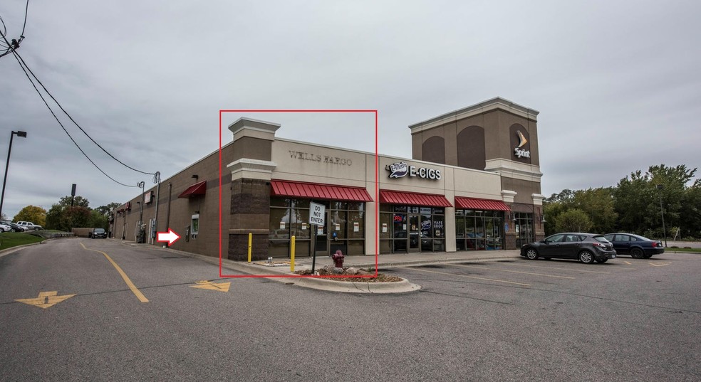 More Photos Of 300 Western Ave, Faribault General Retail For Lease
