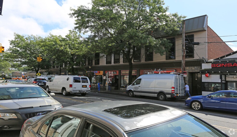 More Photos Of 4 Haven Ave, Port Washington Storefront Retail Office For Lease