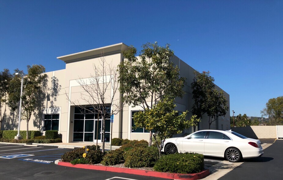 Primary Photo Of 511 S Harbor Blvd, La Habra Warehouse For Lease