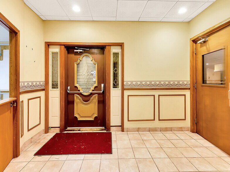 More Photos Of 1341 Springwells St, Detroit General Retail For Sale