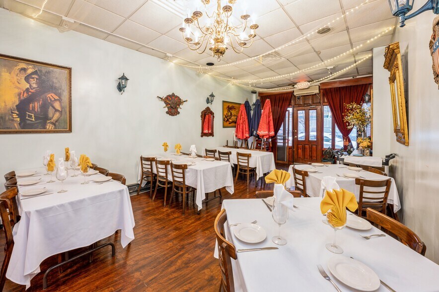 More Photos Of 9529 Sutphin Blvd, Jamaica Restaurant For Sale