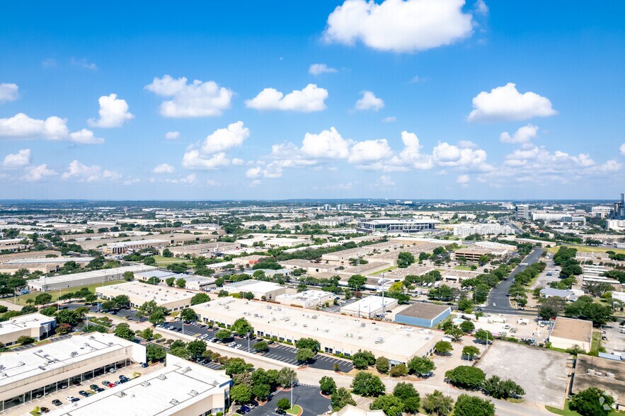 More Photos Of 1905A Kramer Ln, Austin Research And Development For Lease