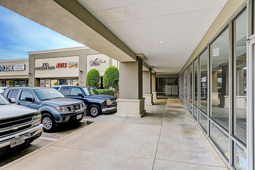 More Photos Of 100-110 W Bay Area Blvd, Webster Unknown For Sale