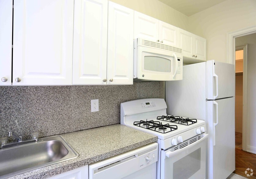 More Photos Of 2-24 Chase Rd, Scarsdale Apartments For Lease