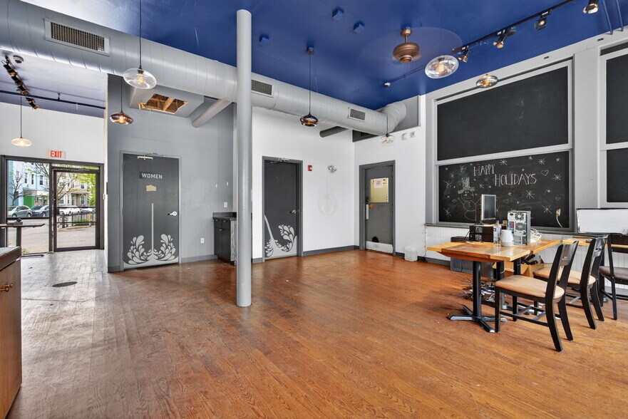 More Photos Of 1248-1260 Cambridge St, Cambridge Storefront Retail Office For Lease