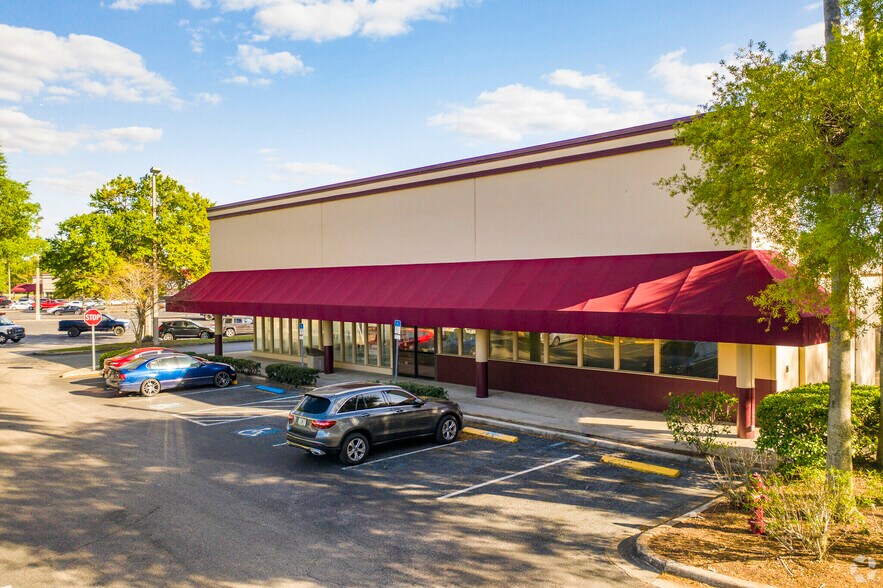 More Photos Of 8707-8771 Temple Terrace Hwy, Temple Terrace Unknown For Lease