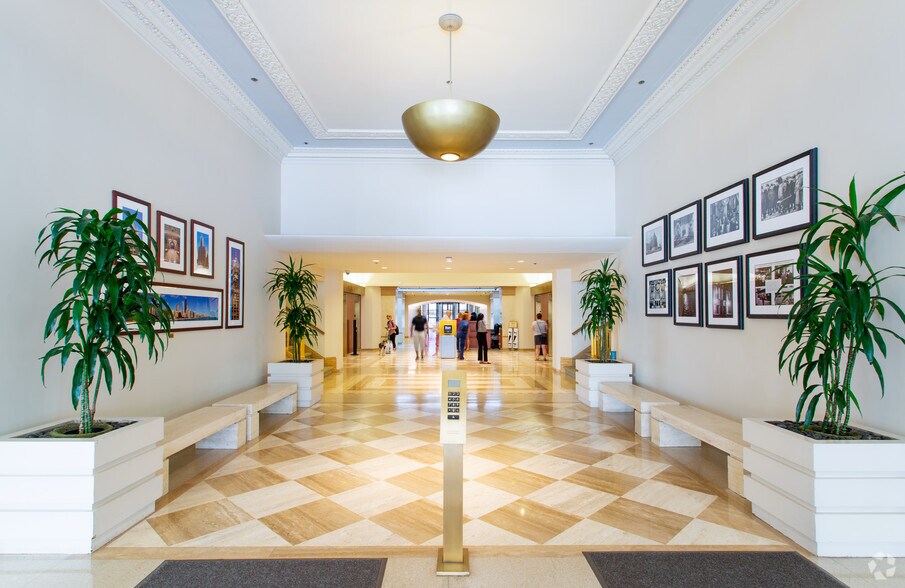 More Photos Of 680 N Lake Shore Dr, Chicago Medical For Lease