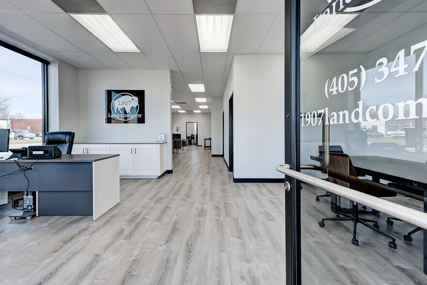 More Photos Of 121 N Crawford Ave, Norman Office For Lease
