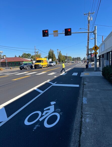 More Photos Of 2513-2619 E Fourth Plain Blvd, Vancouver Restaurant For Lease