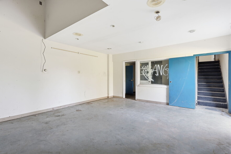 More Photos Of 534 Harvard St, Vineland Warehouse For Sale