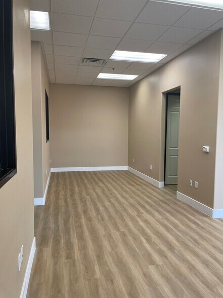 More Photos Of 5165 S Durango Dr, Las Vegas Office Residential For Lease