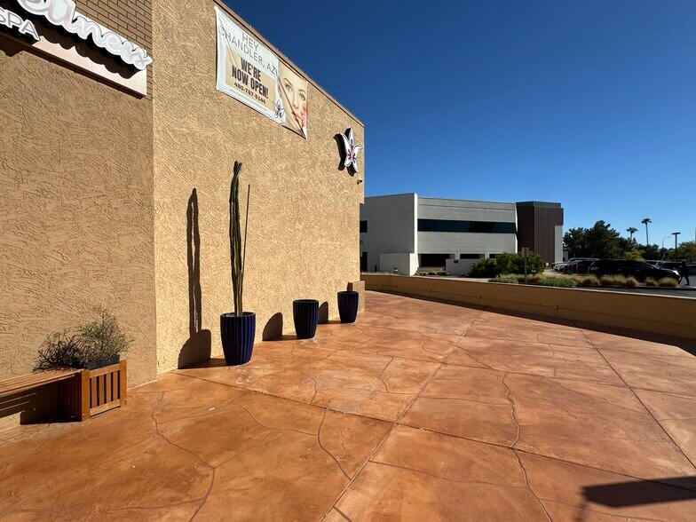 More Photos Of 1361 N Alma School Rd, Chandler Restaurant For Lease