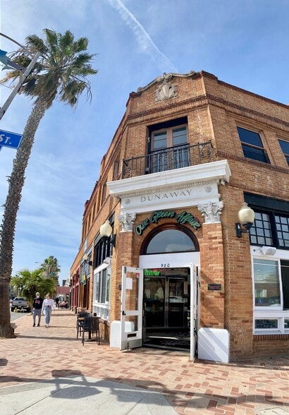 More Photos Of 970-980 Garnet Ave, San Diego Storefront Retail Office For Lease