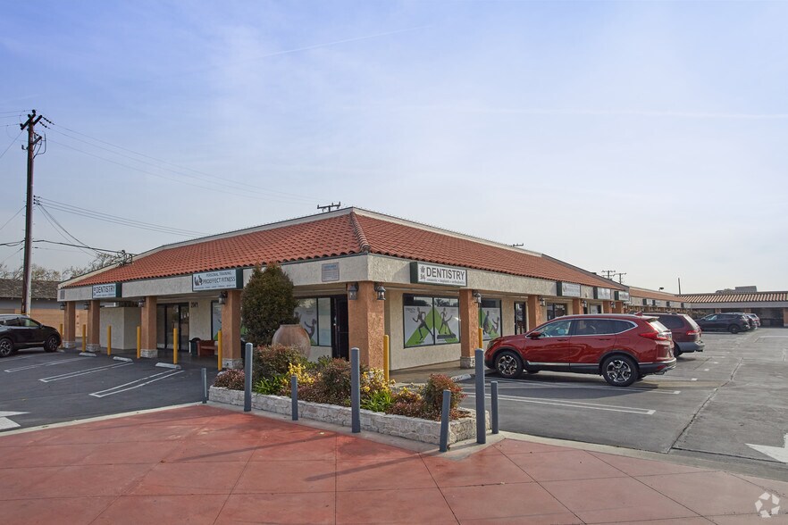 More Photos Of 2121-2149 W 182nd St, Torrance General Retail For Lease