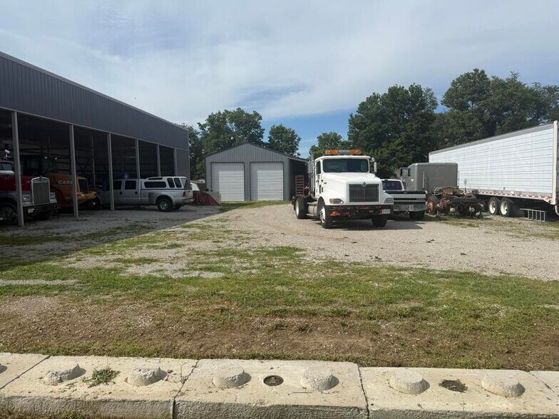 More Photos Of 20863 Highway 20, Marshall Specialty For Sale