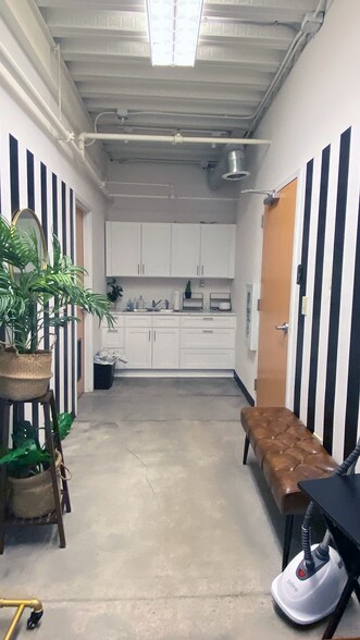 More Photos Of 1320 Ellsworth Industrial Blvd NW, Atlanta Loft Creative Space For Lease