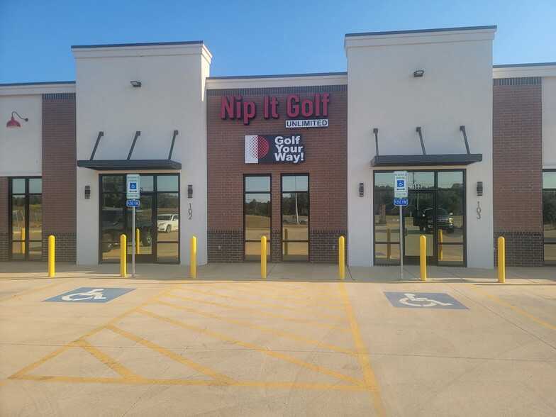 More Photos Of 1898 W Cumberland Rd, Tyler Storefront For Lease
