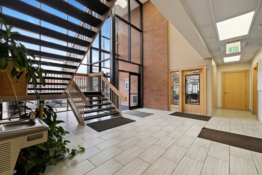 More Photos Of 3850 N Grant Ave, Loveland Medical For Lease