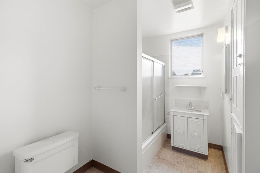 More Photos Of 1718 Alameda Ave, Alameda Multifamily For Sale
