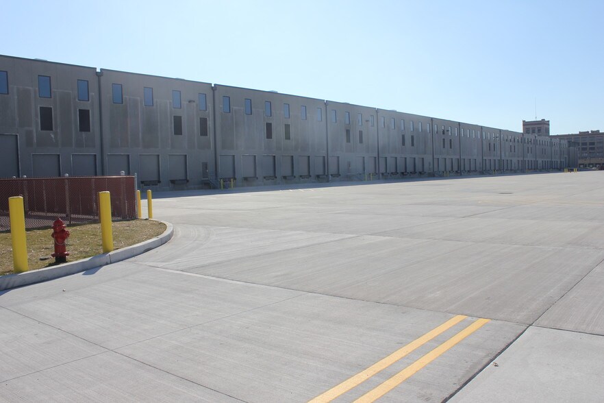 More Photos Of 120 Central Ave, Kearny Warehouse For Lease