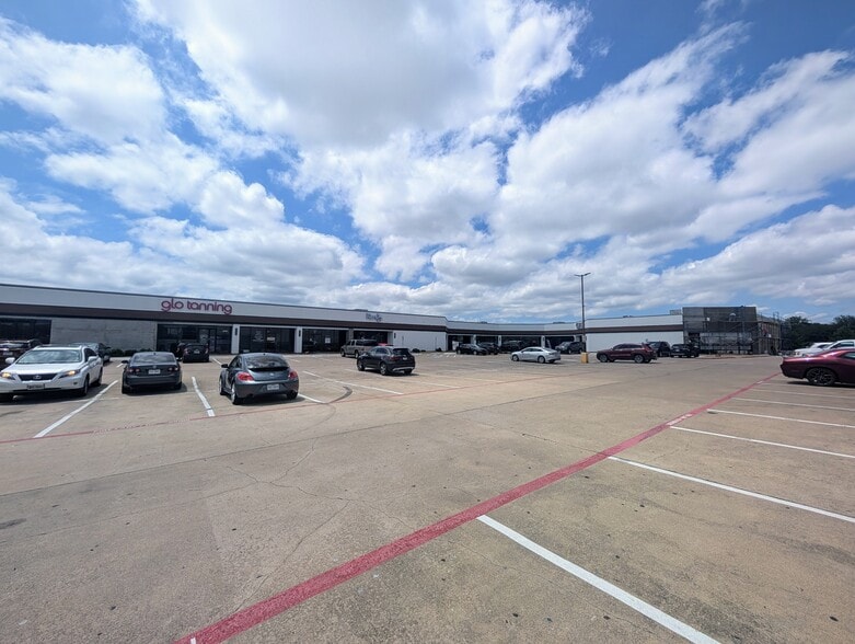 More Photos Of 2741 E Belt Line Rd, Carrollton Unknown For Lease