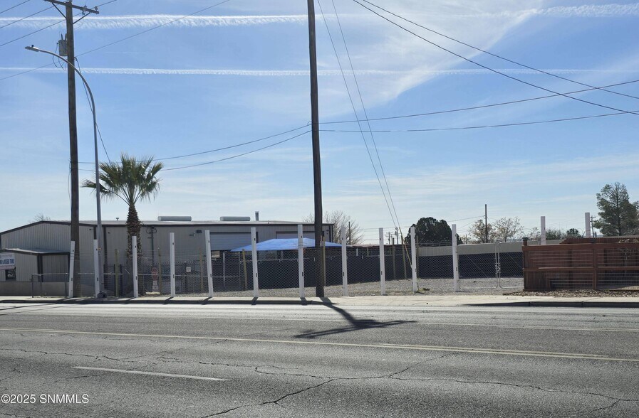 Primary Photo Of 1995 N Solano Dr, Las Cruces Land For Lease