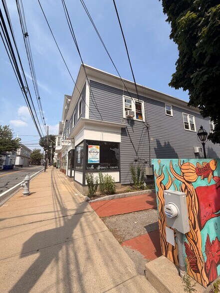 More Photos Of 26 Child St, Warren Apartments For Sale