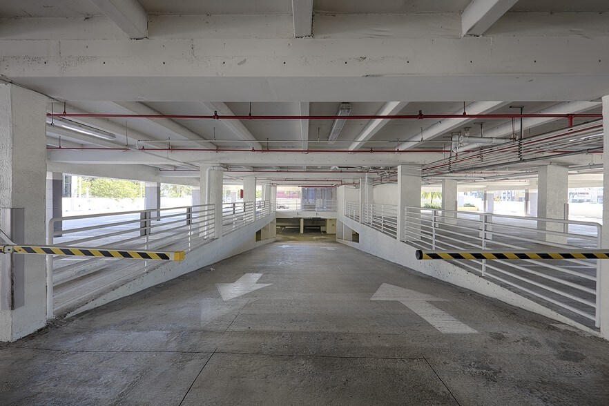 More Photos Of 1400 NW 107th Ave, Miami Medical For Lease