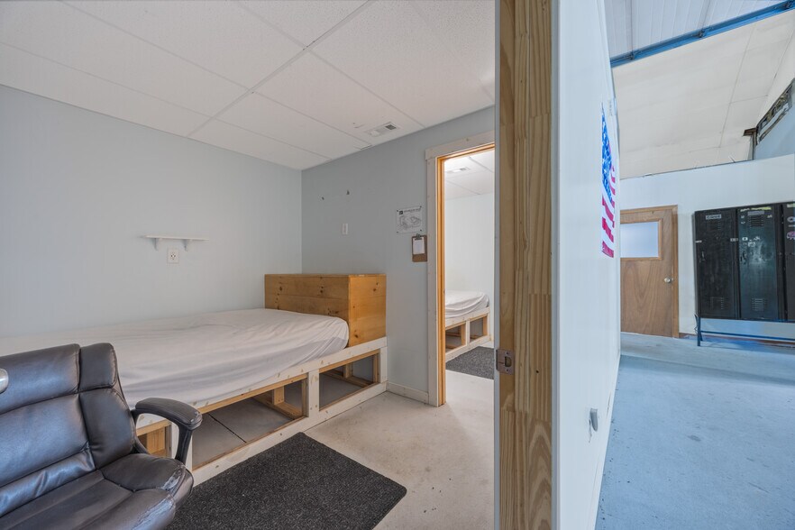 More Photos Of 4 Shearer St, Palmer General Retail For Sale