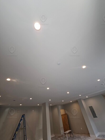 More Photos Of 115 W 190th St, Bronx Specialty For Lease