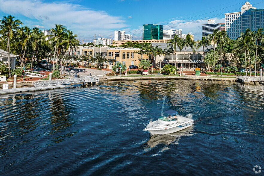 More Photos Of 330 SW 2nd St, Fort Lauderdale Office For Lease