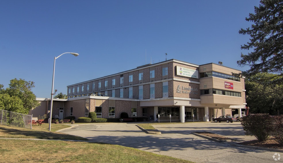 More Photos Of 116 Eddie Dowling Hwy, North Smithfield Hospital For Sale