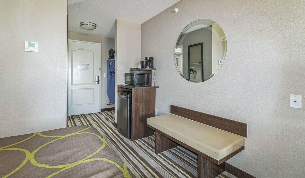 More Photos Of 3432 Interstate 20, Stanton Hotel For Sale