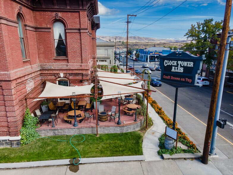 More Photos Of 311 Union St, The Dalles Restaurant For Sale