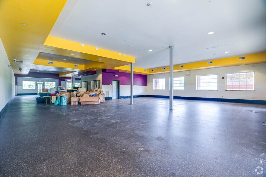 More Photos Of 22 US Highway 6, Port Jervis General Retail For Lease