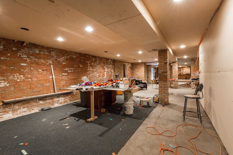 More Photos Of 122 5 St S, Lethbridge Apartments For Sale