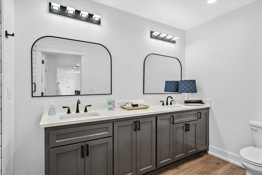 More Photos Of 1972 FM 857, Grand Saline Trailer Camper Park For Sale