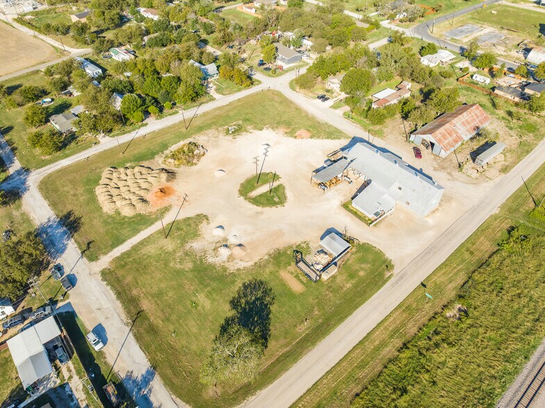 More Photos Of 200 S Wall St, Itasca Warehouse For Sale