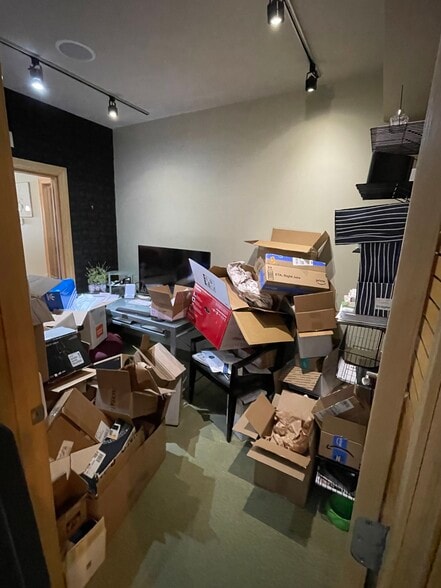 More Photos Of 4030-4032 Shoreline Dr, Spring Park Storefront Retail Office For Lease