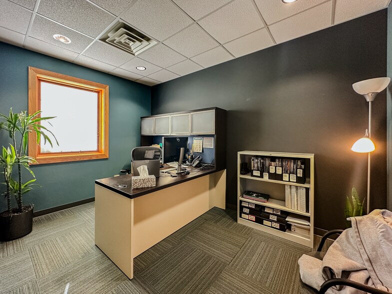 More Photos Of 7729 Westfield Dr, Fort Wayne Medical For Lease