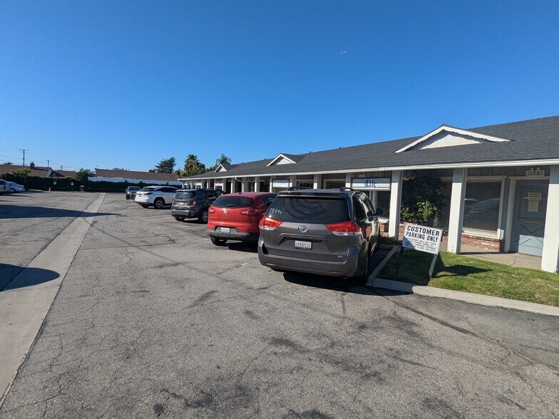 More Photos Of 11561-11605 Paramount Blvd, Downey Loft Creative Space For Lease