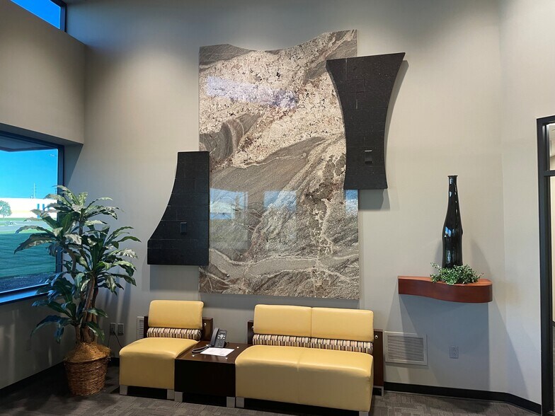 More Photos Of 301 Stolle Ave, Sidney Flex For Lease