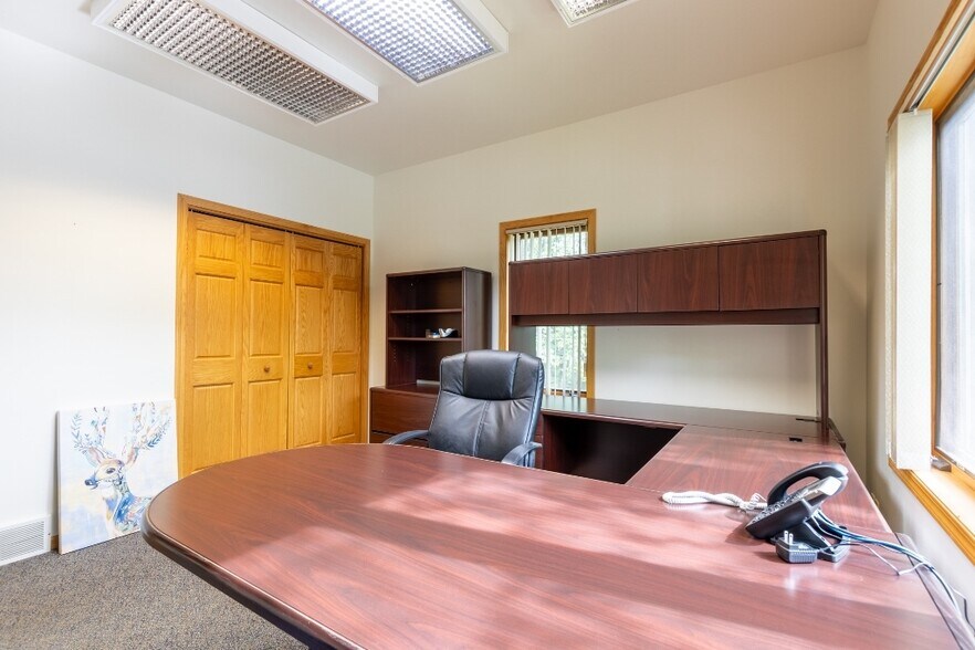 More Photos Of 226126 Hummingbird Rd, Wausau Medical For Sale