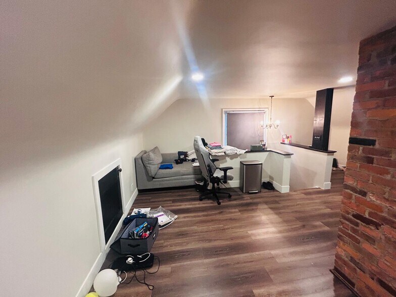 More Photos Of 26101 W Warren St, Dearborn Heights Flex For Lease